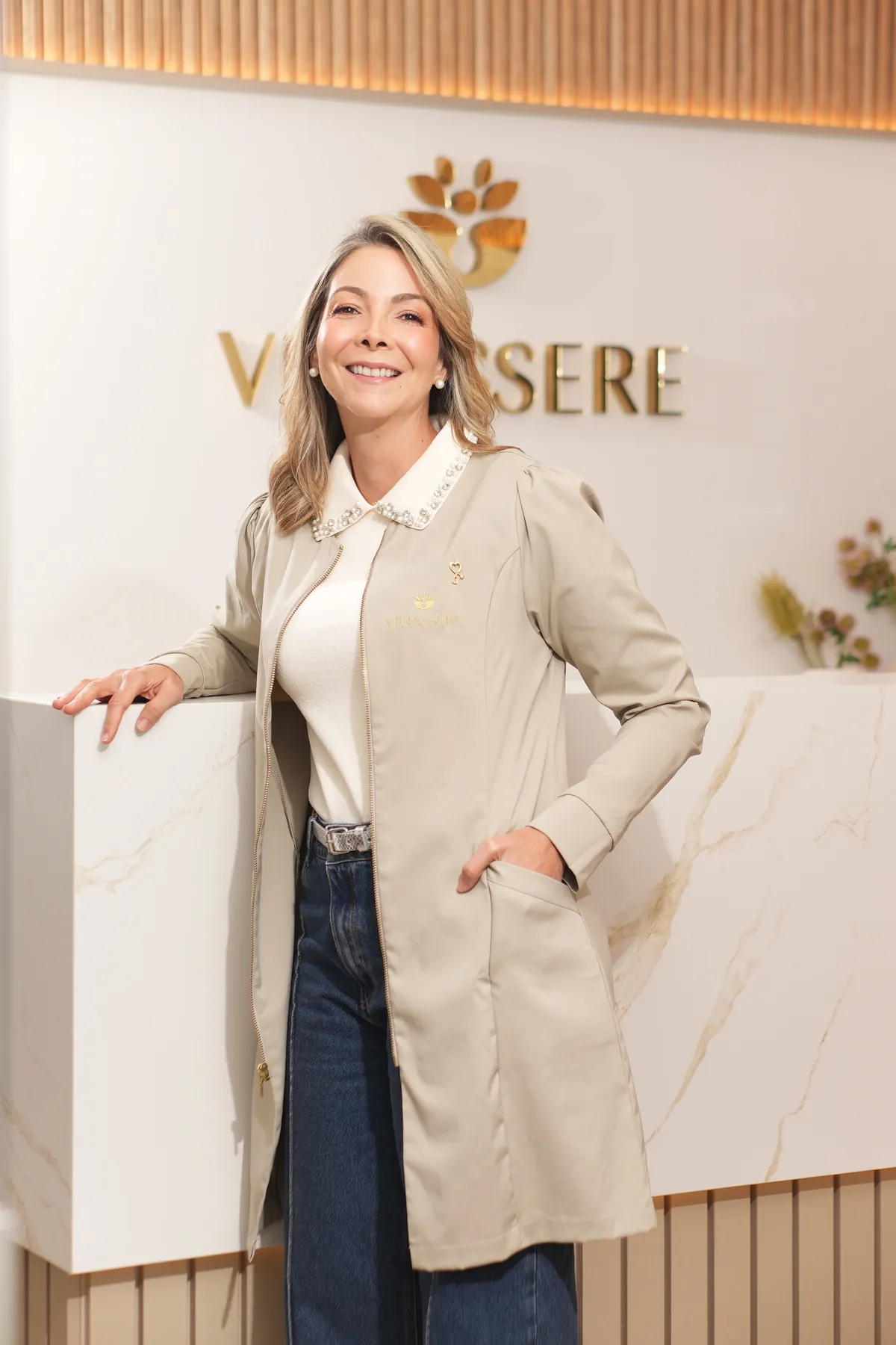 Paciente en sesión de cuidado de piel en Verassere